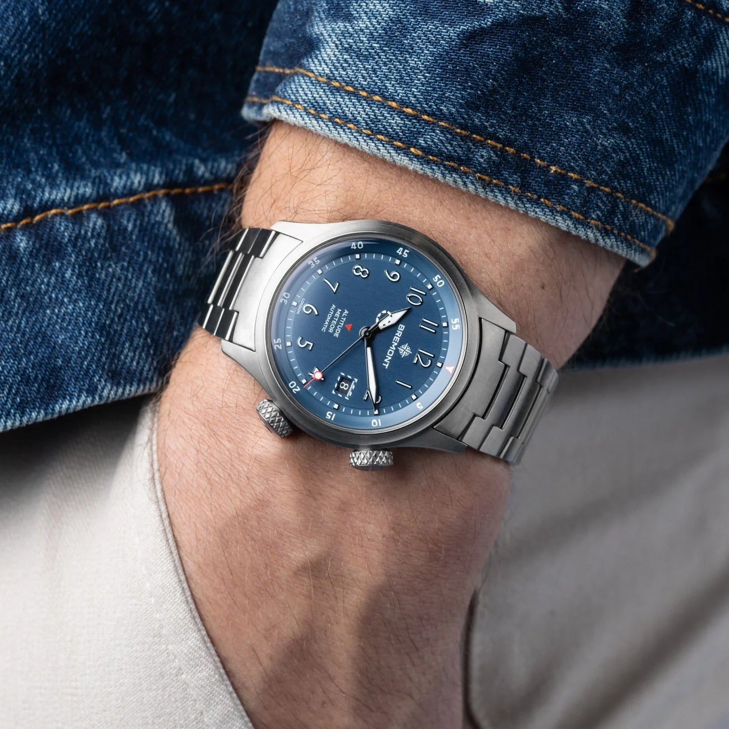 Altitude MB Meteor Blue Dial Blue Barrel Bracelet