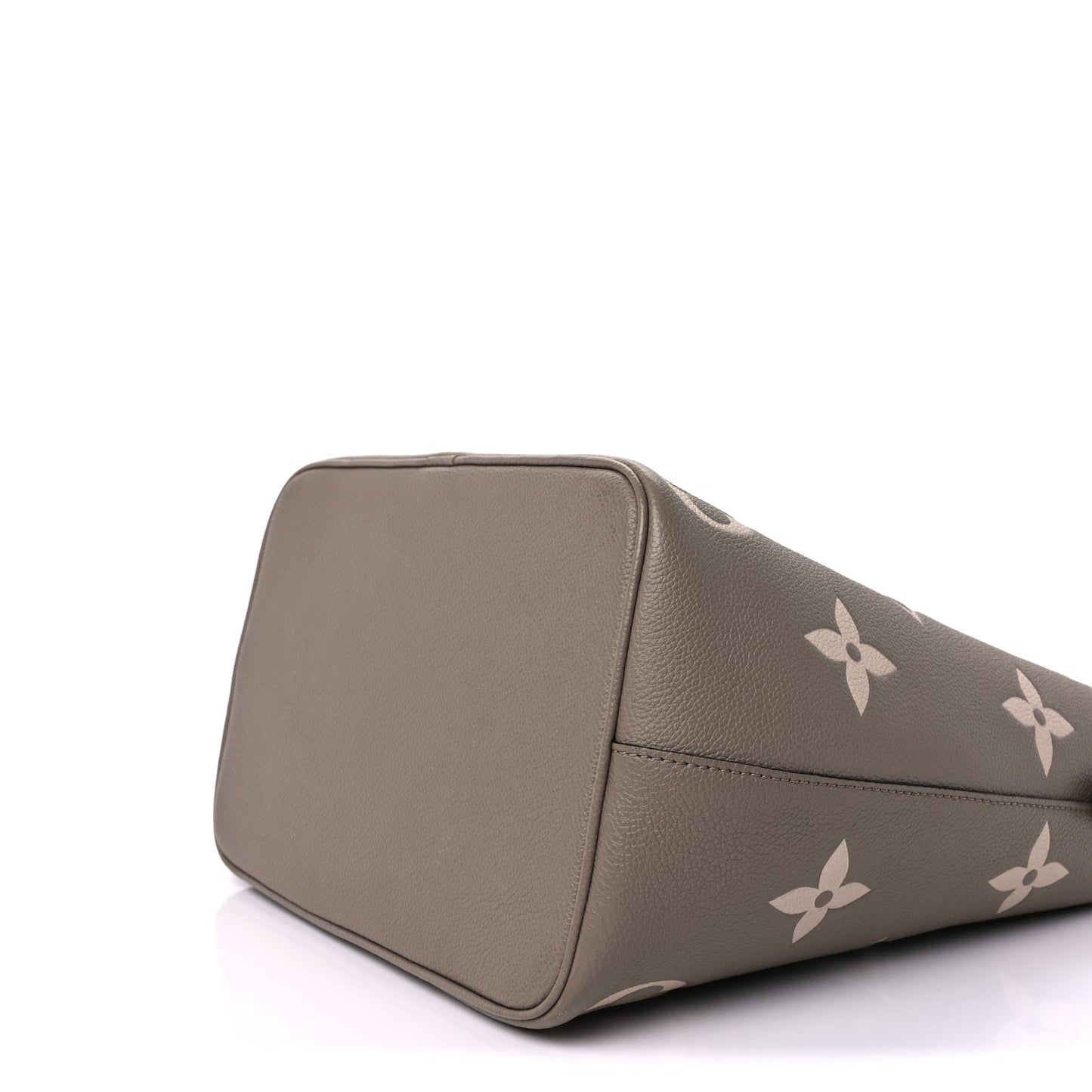 Louis Vuitton Empreinte Monogram Giant Neonoe MM Tourterelle Creme
