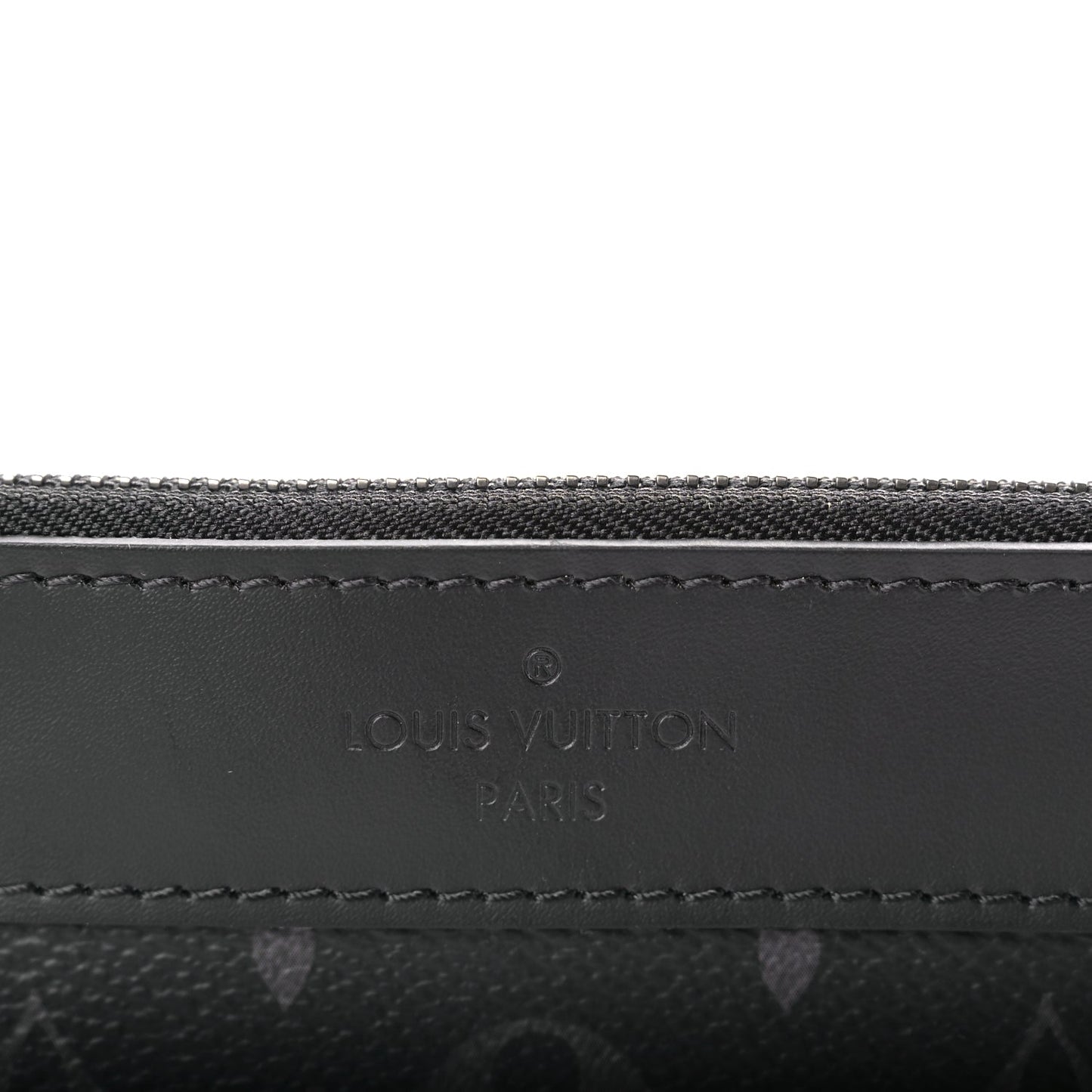 Louis Vuitton Monogram Eclipse Discovery Pochette GM