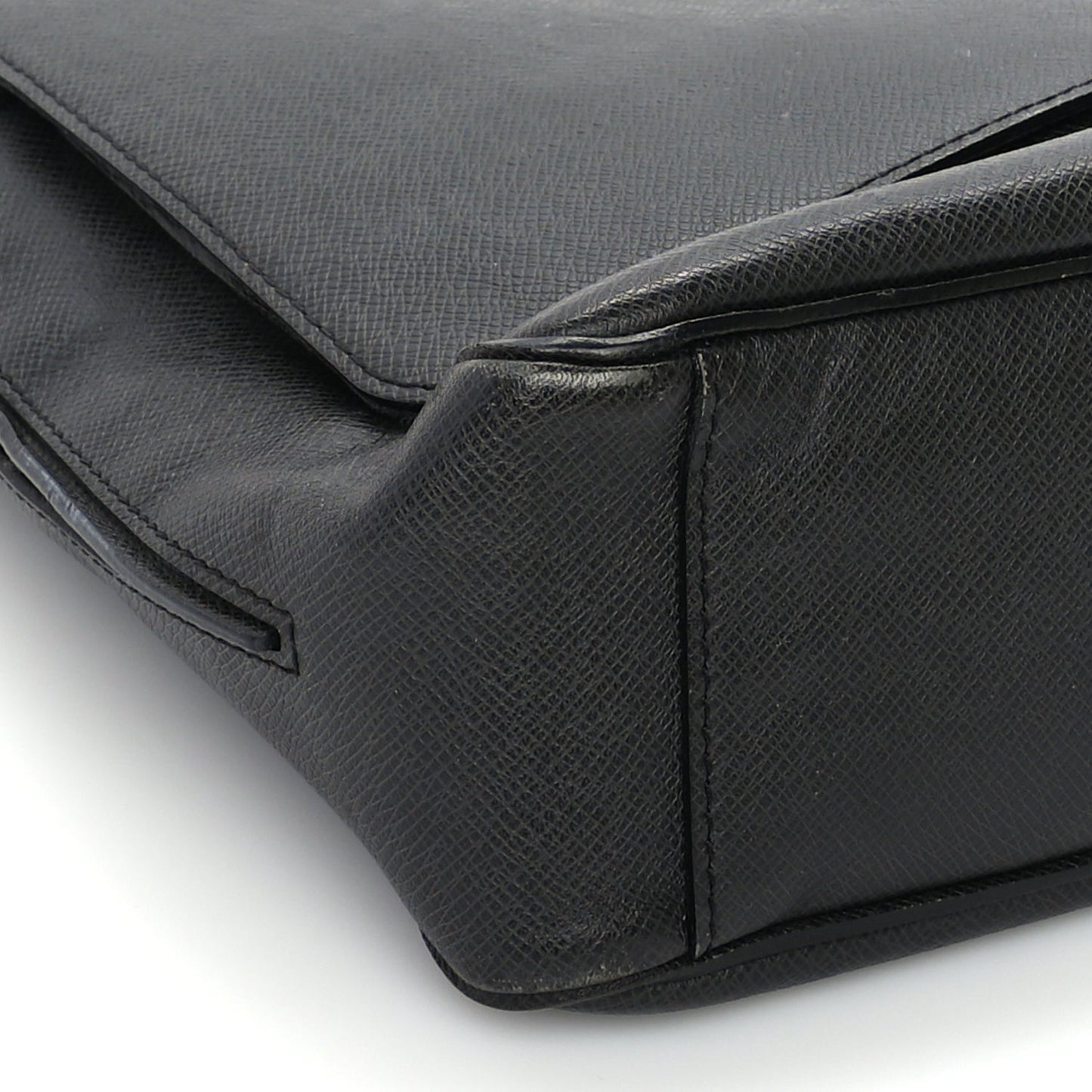 Louis Vuitton Taiga Roman MM Messenger Ardoise