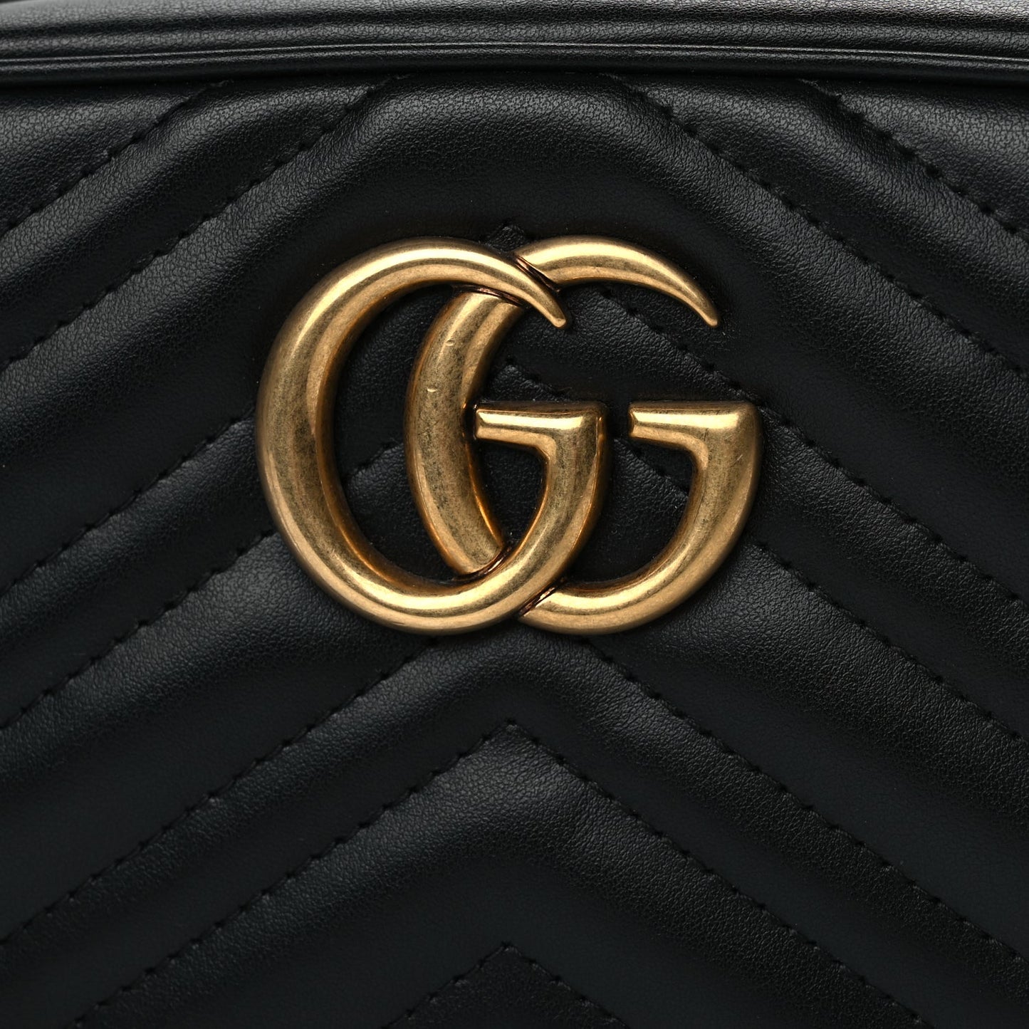 Gucci Calfskin Matelasse Small GG Marmont Chain Shoulder Bag Black