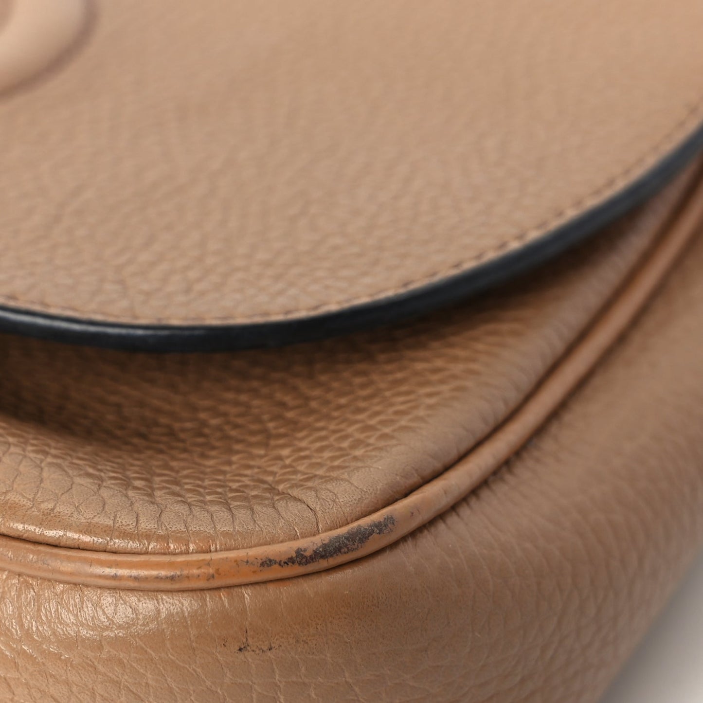 Gucci Pebbled Calfskin Medium Soho Flap Crossbody Camelia