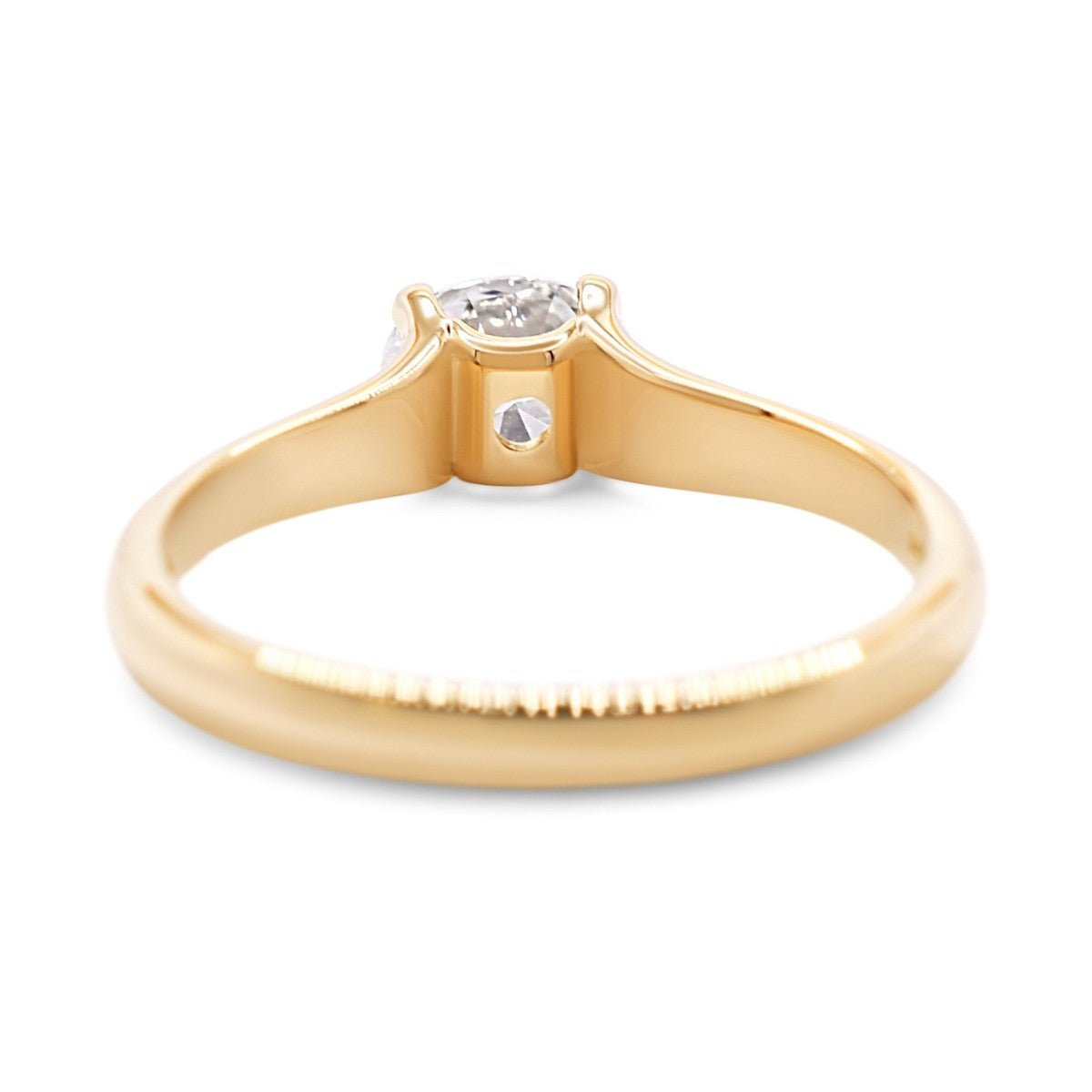 Certificated Oval Brilliant Cut Diamond Ring - 18ct Yellow Gold