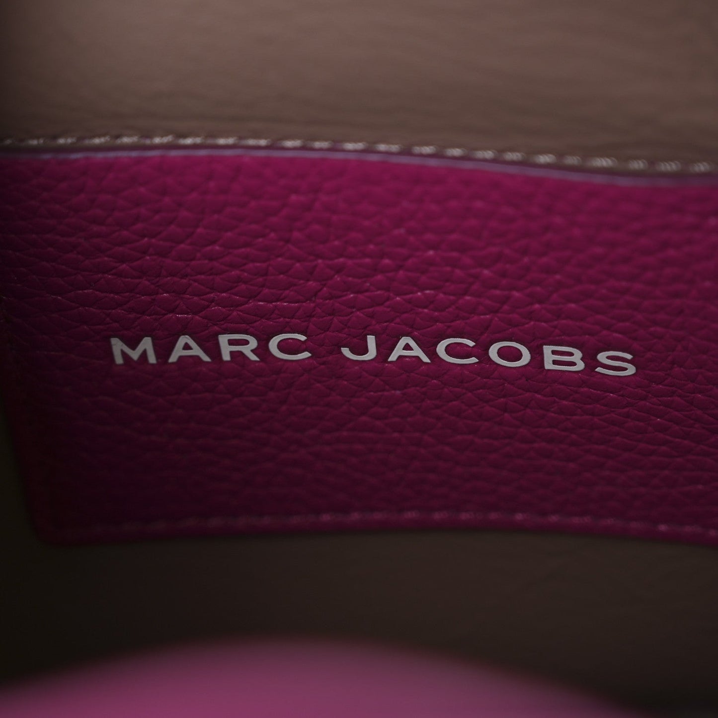 Marc Jacobs Grained Calfskin The Bucket Bag Lipstick Pink