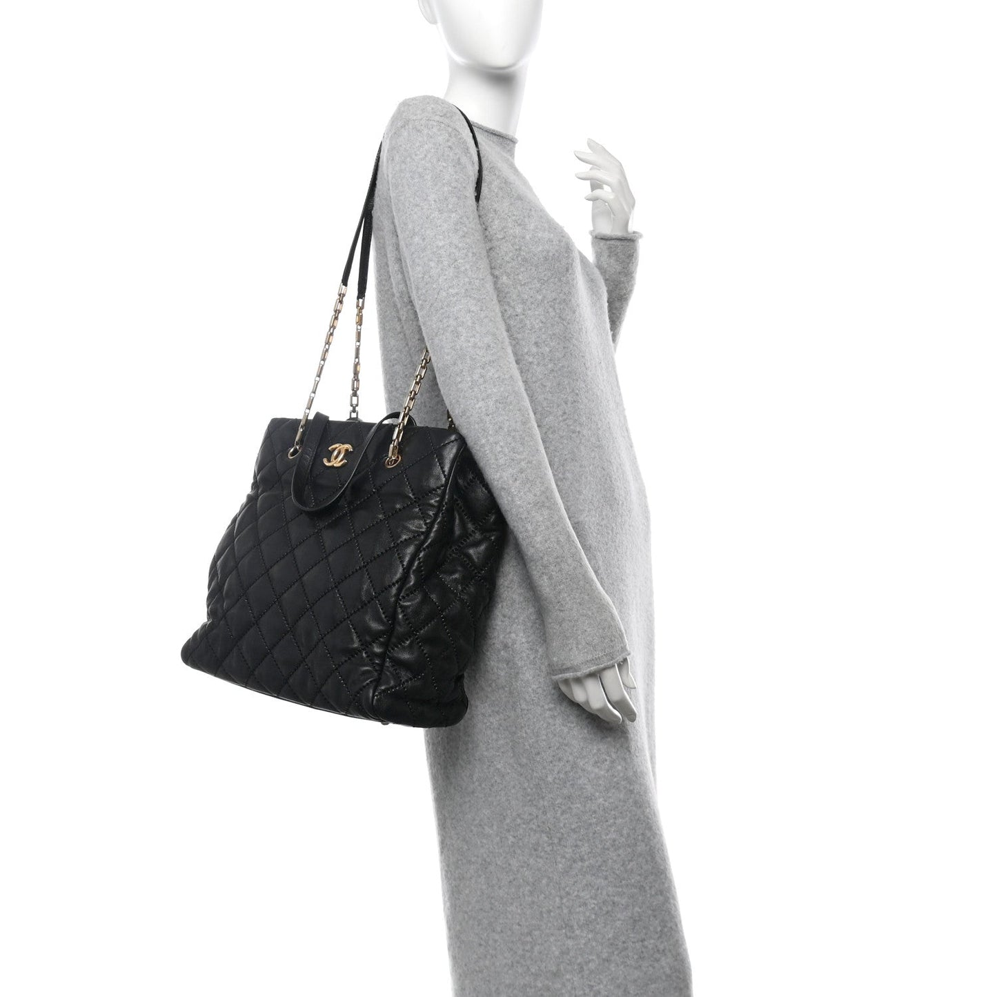Chanel Calfskin Quilted Large Retro Chain Tote Black