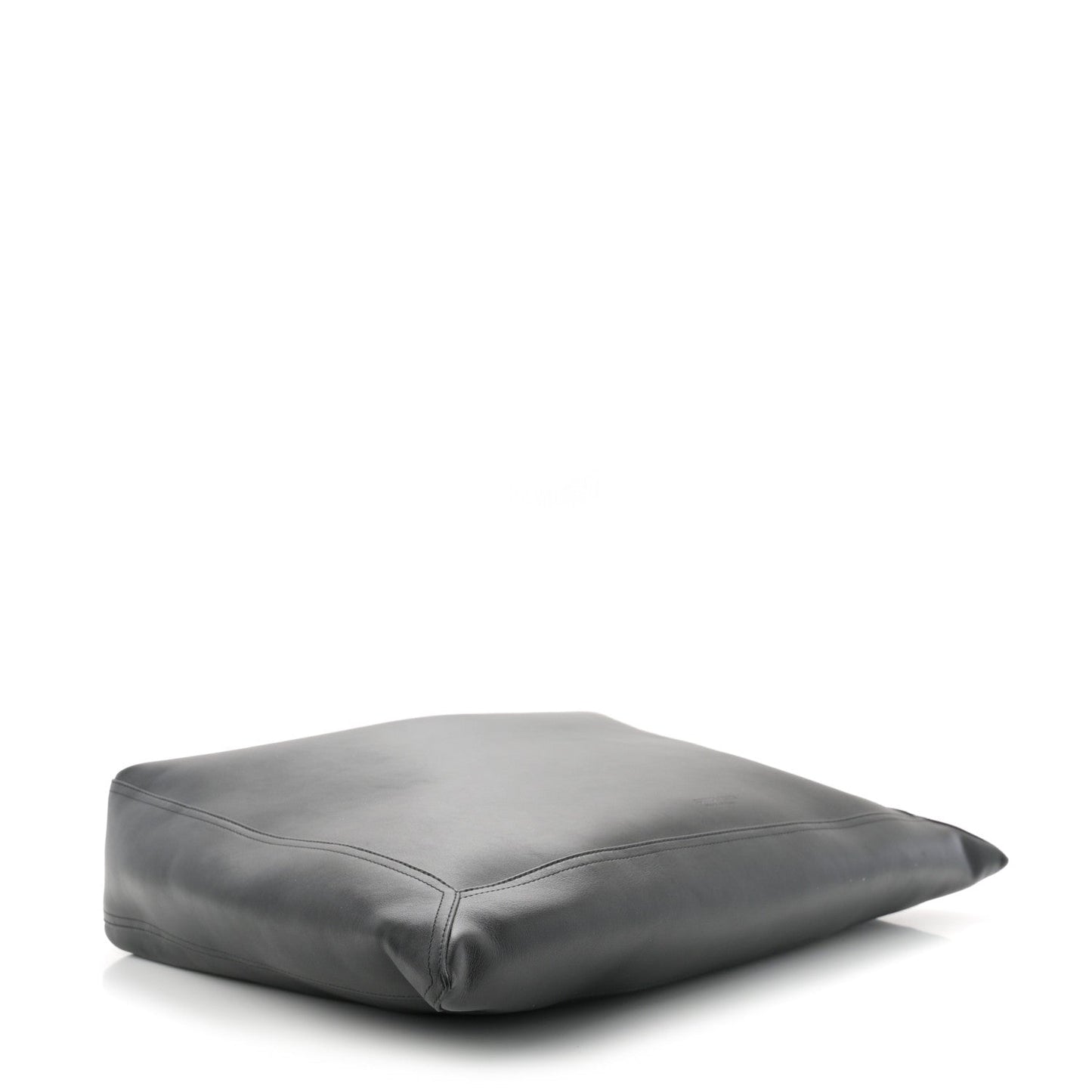 Bottega Veneta Silky Calfskin Large Hop Black
