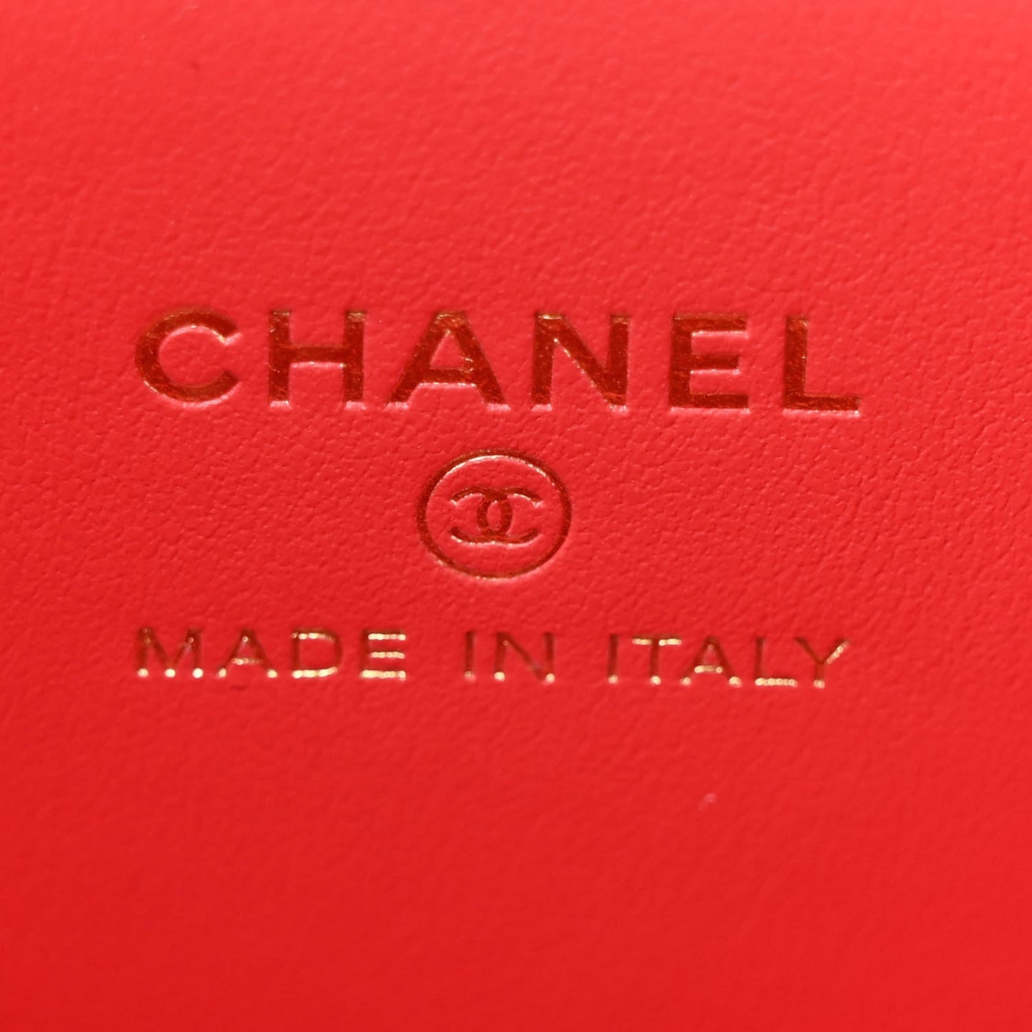 Chanel Caviar Quilted Mini Vanity Case With Chain Red