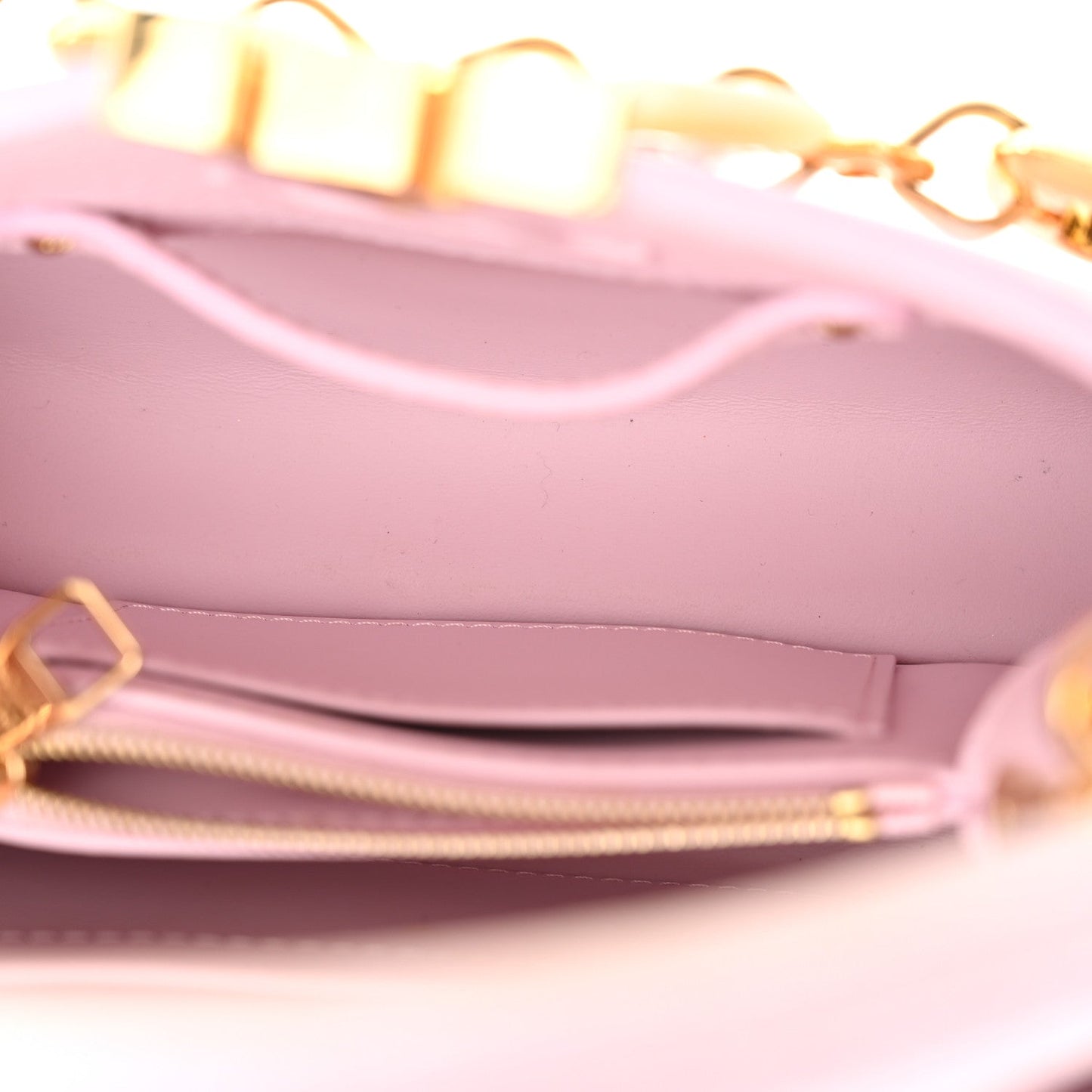 Louis Vuitton Taurillon Monogram Flower Chain Capucines Mini Guimauve