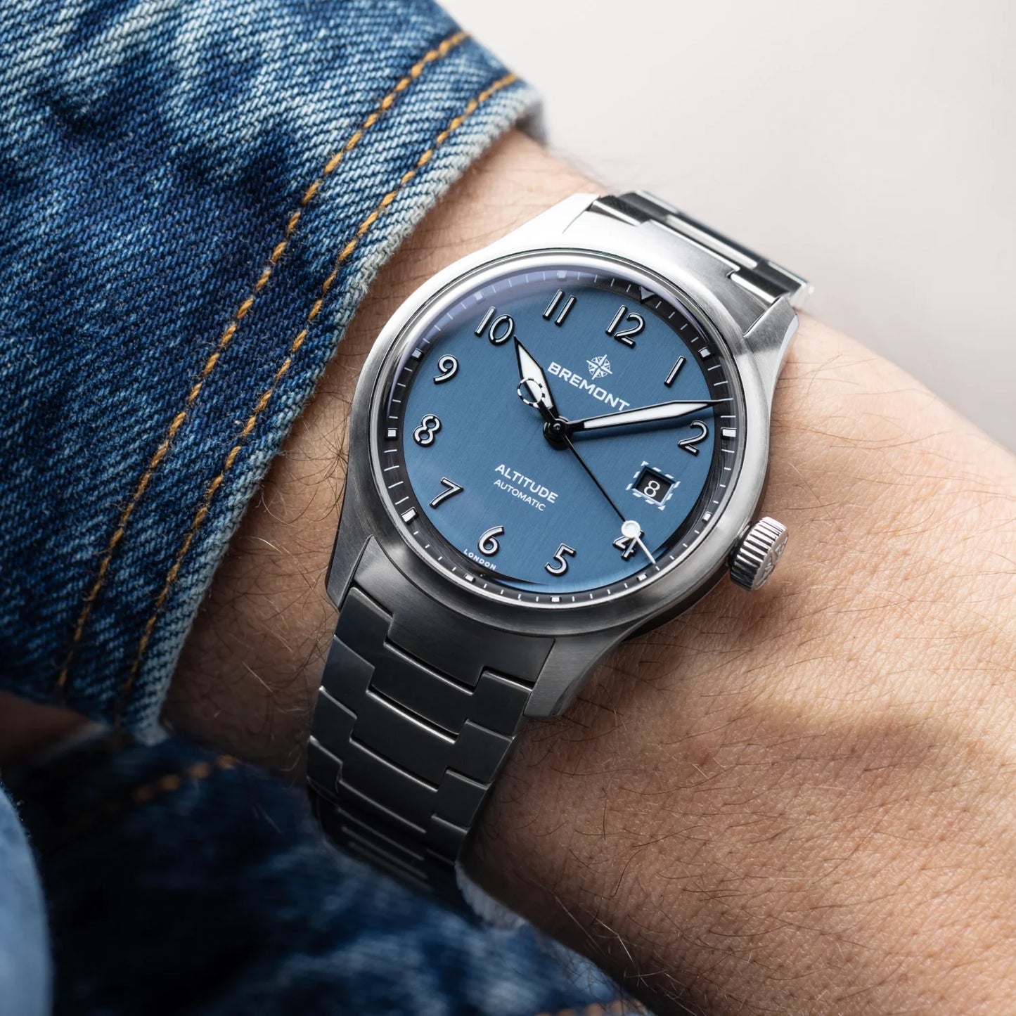 Altitude 39mm Blue Dial Bracelet