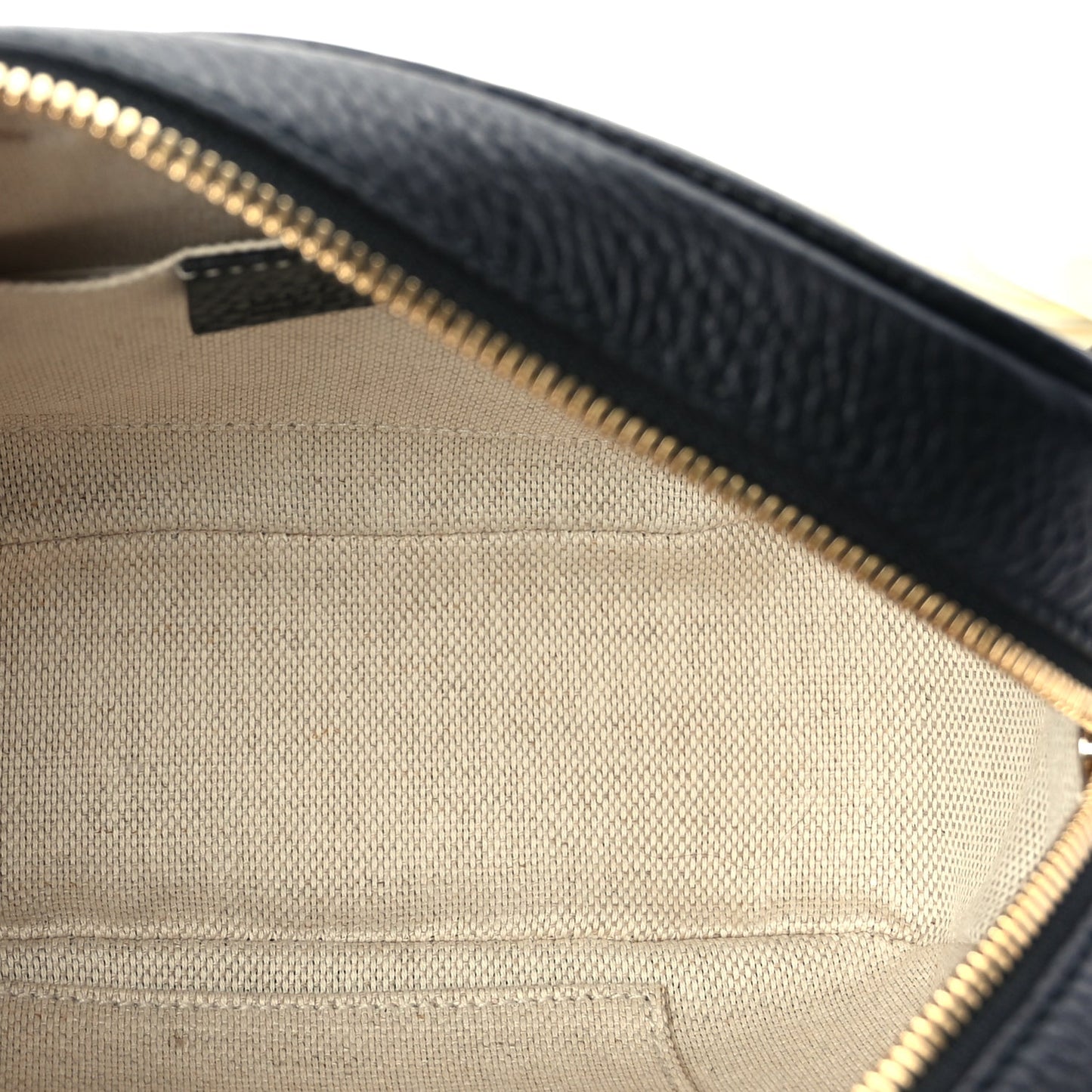 Gucci Pebbled Calfskin Small Soho Disco Bag Black