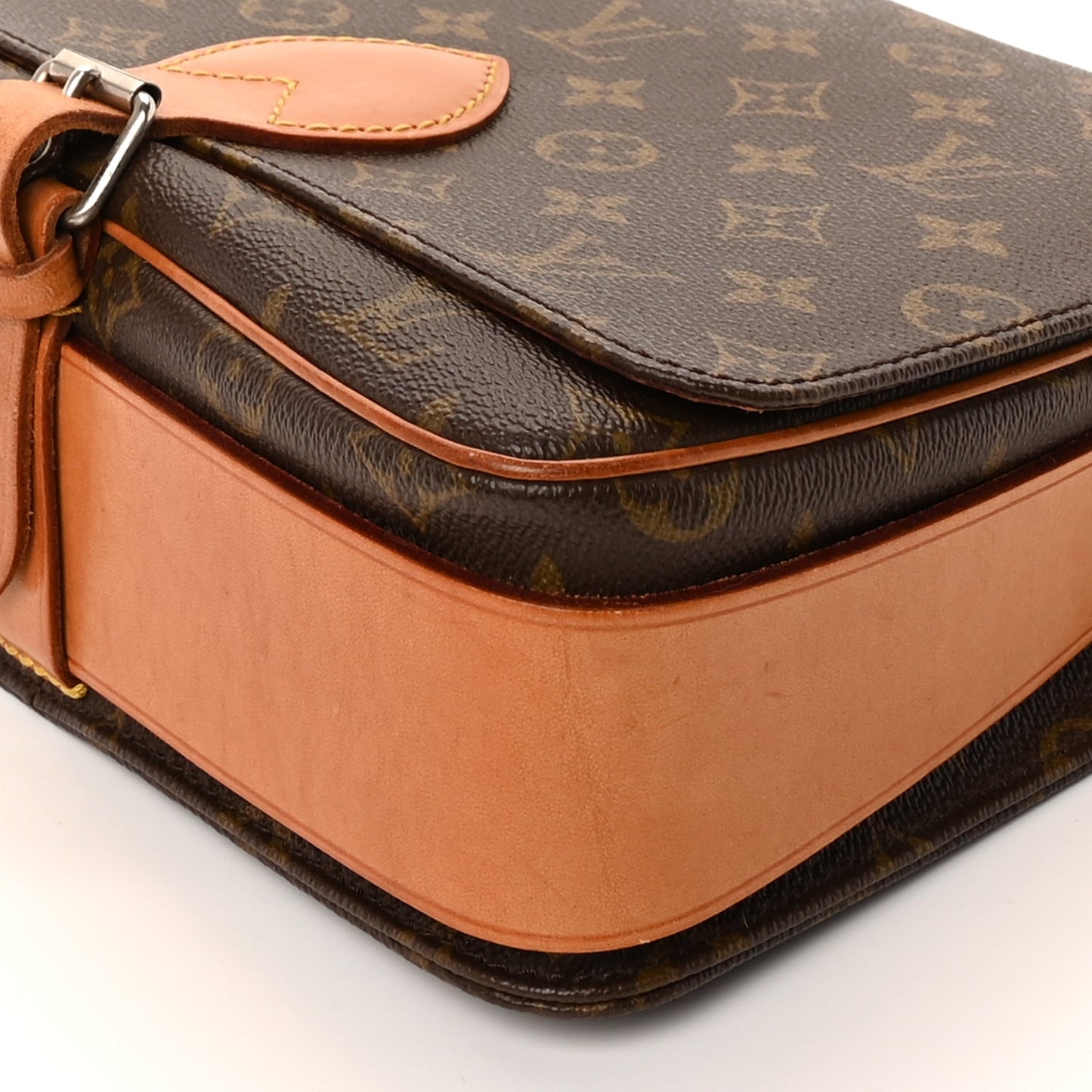 Louis Vuitton Monogram Cartouchiere 26