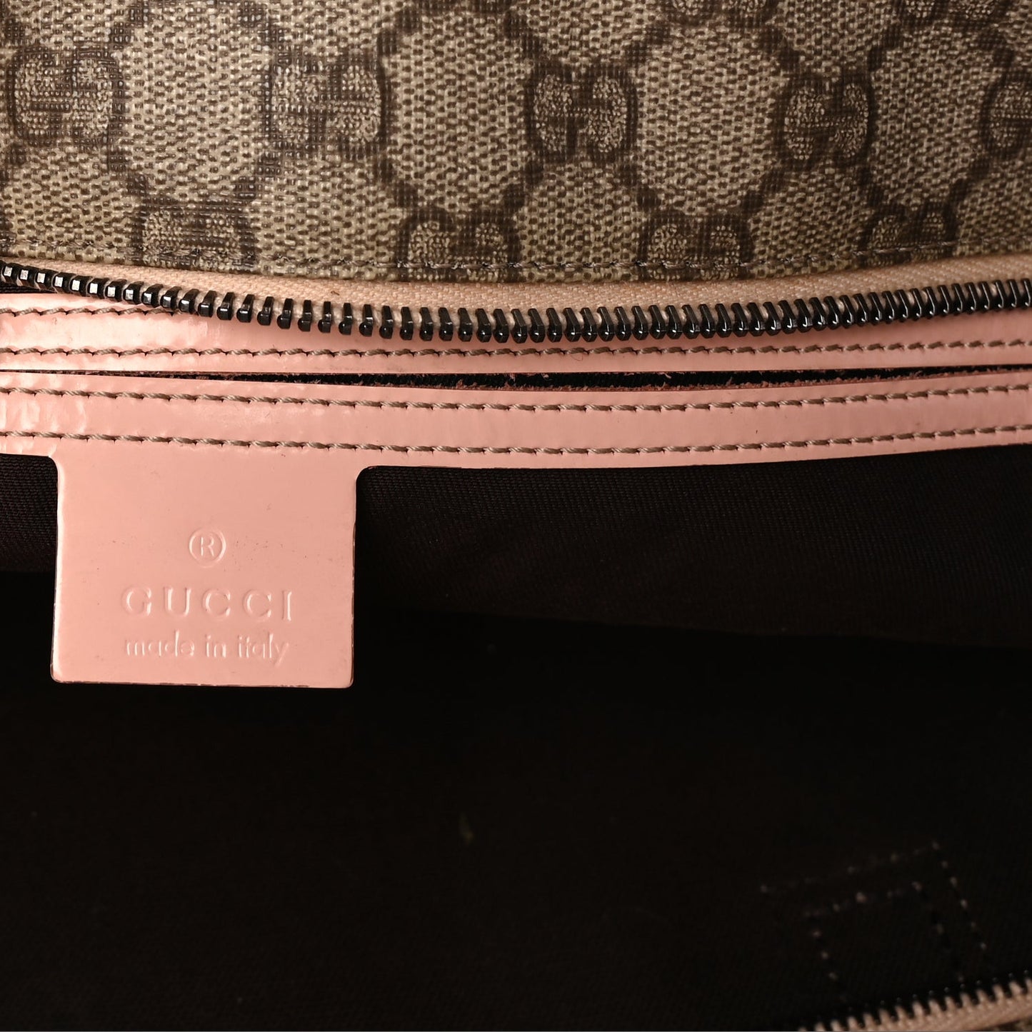 Gucci GG Supreme Monogram Medium Zippered Shopping Tote Pink