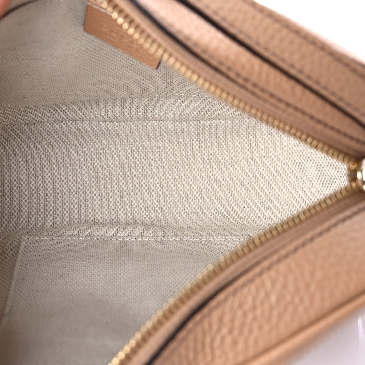 Gucci Pebbled Calfskin Small Soho Disco Bag Rose Beige