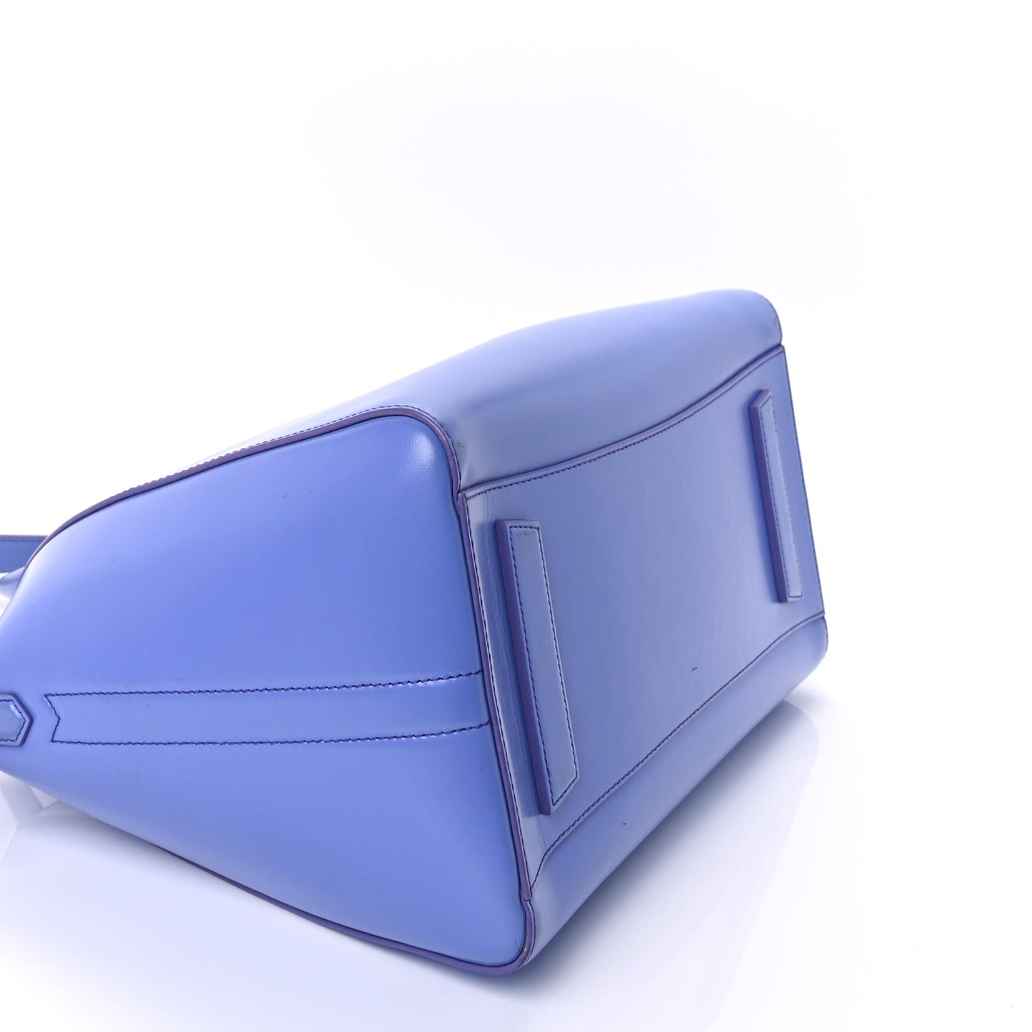 Givenchy Shiny Lord Calfskin Medium Antigona  Lilac