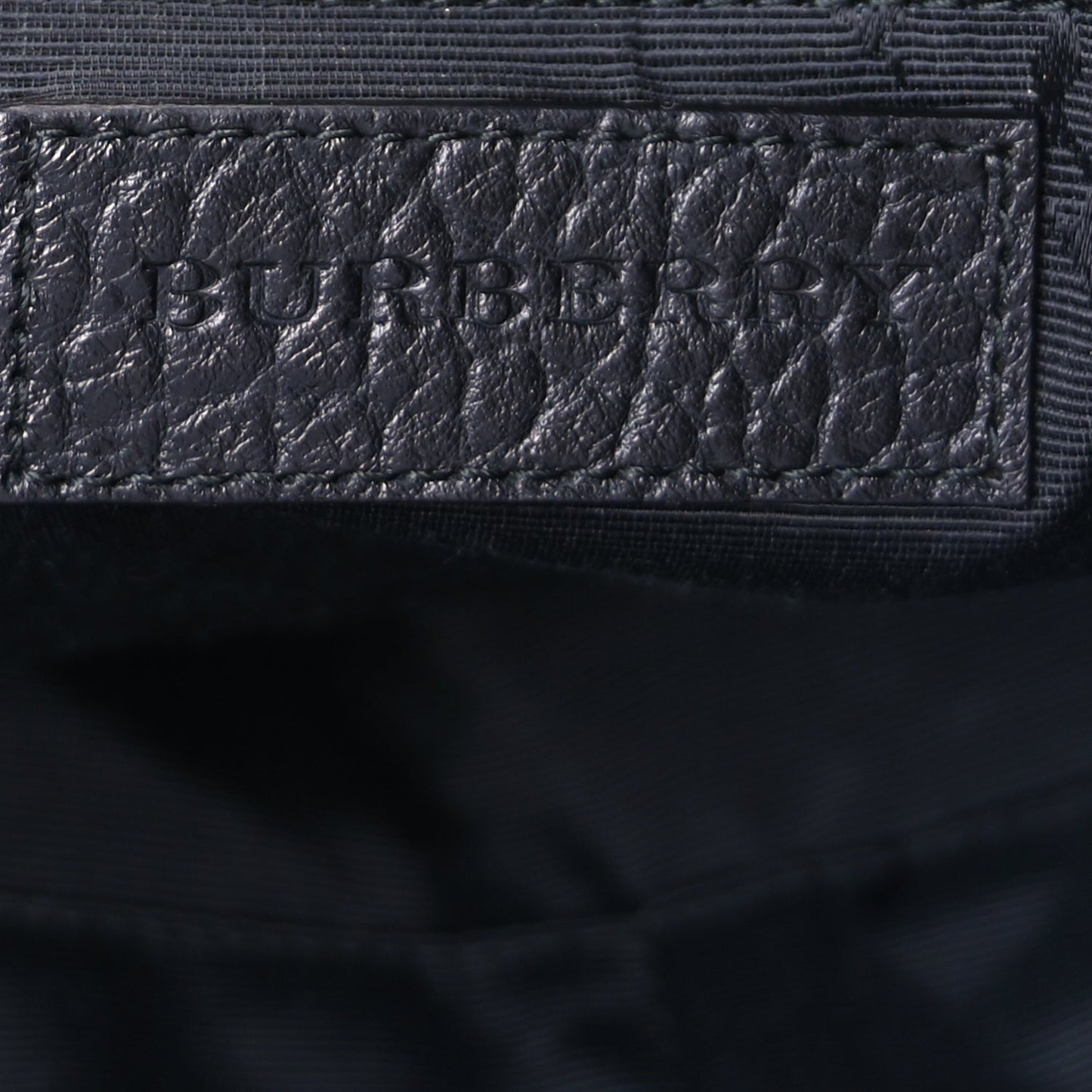 Burberry Heritage Grain Small Gladstone Black