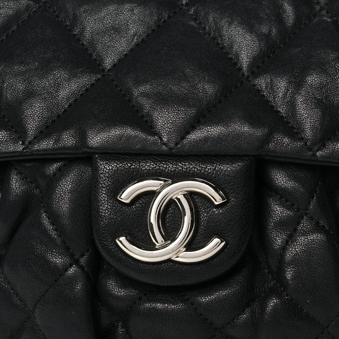 Chanel Washed Lambskin Quilted Medium Chain Around Messenger Black