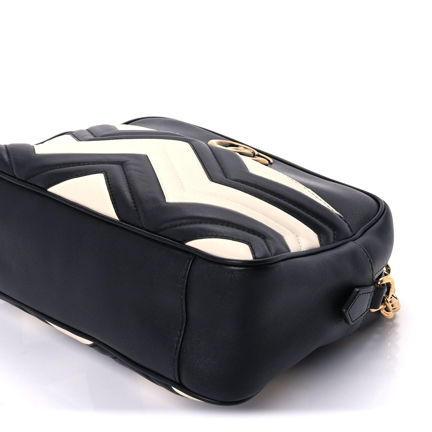 Gucci Calfskin Matelasse Medium GG Marmont Chain Shoulder Bag  Black White