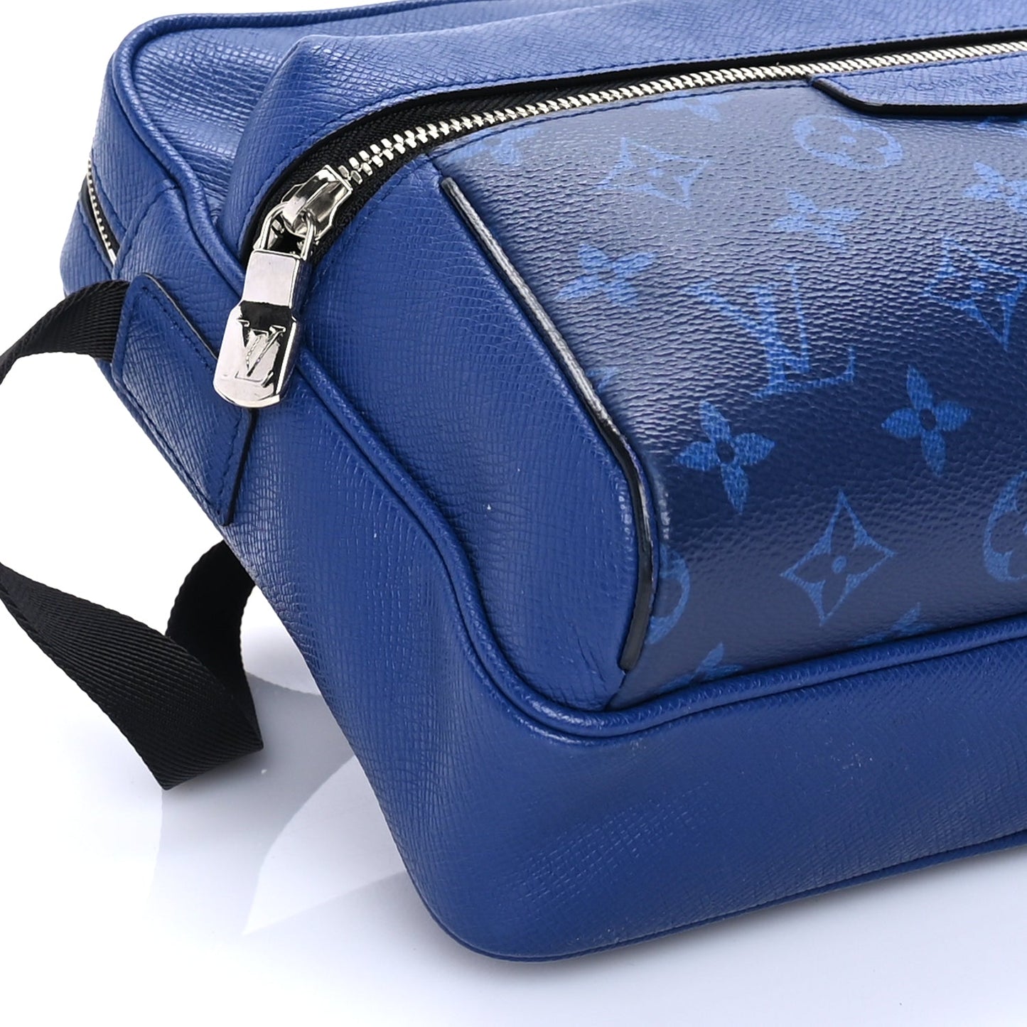Louis Vuitton Taiga Monogram Outdoor Messenger  Cobalt