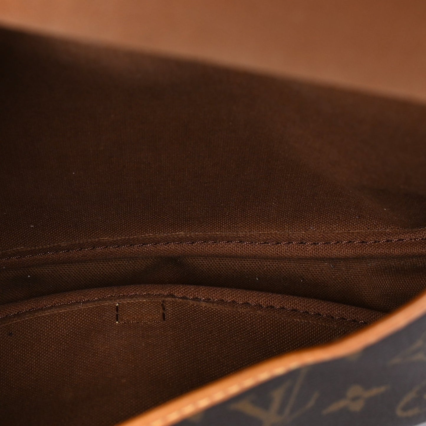 Louis Vuitton Monogram Saumur 30