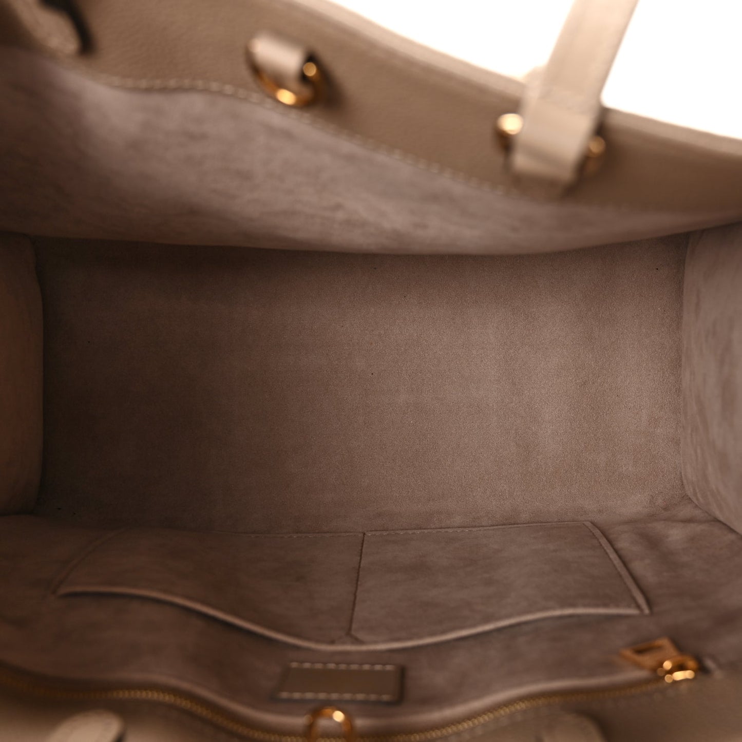 Louis Vuitton Empreinte Monogram Giant Onthego MM Tourterelle