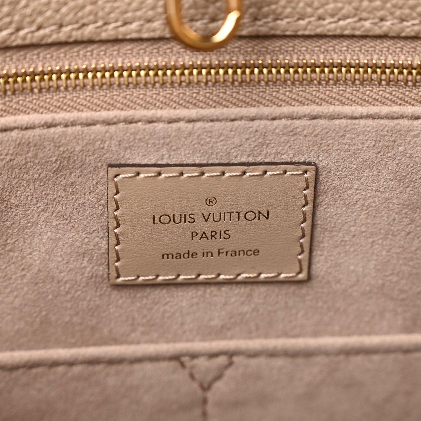 Louis Vuitton Empreinte Monogram Giant Onthego MM Tourterelle