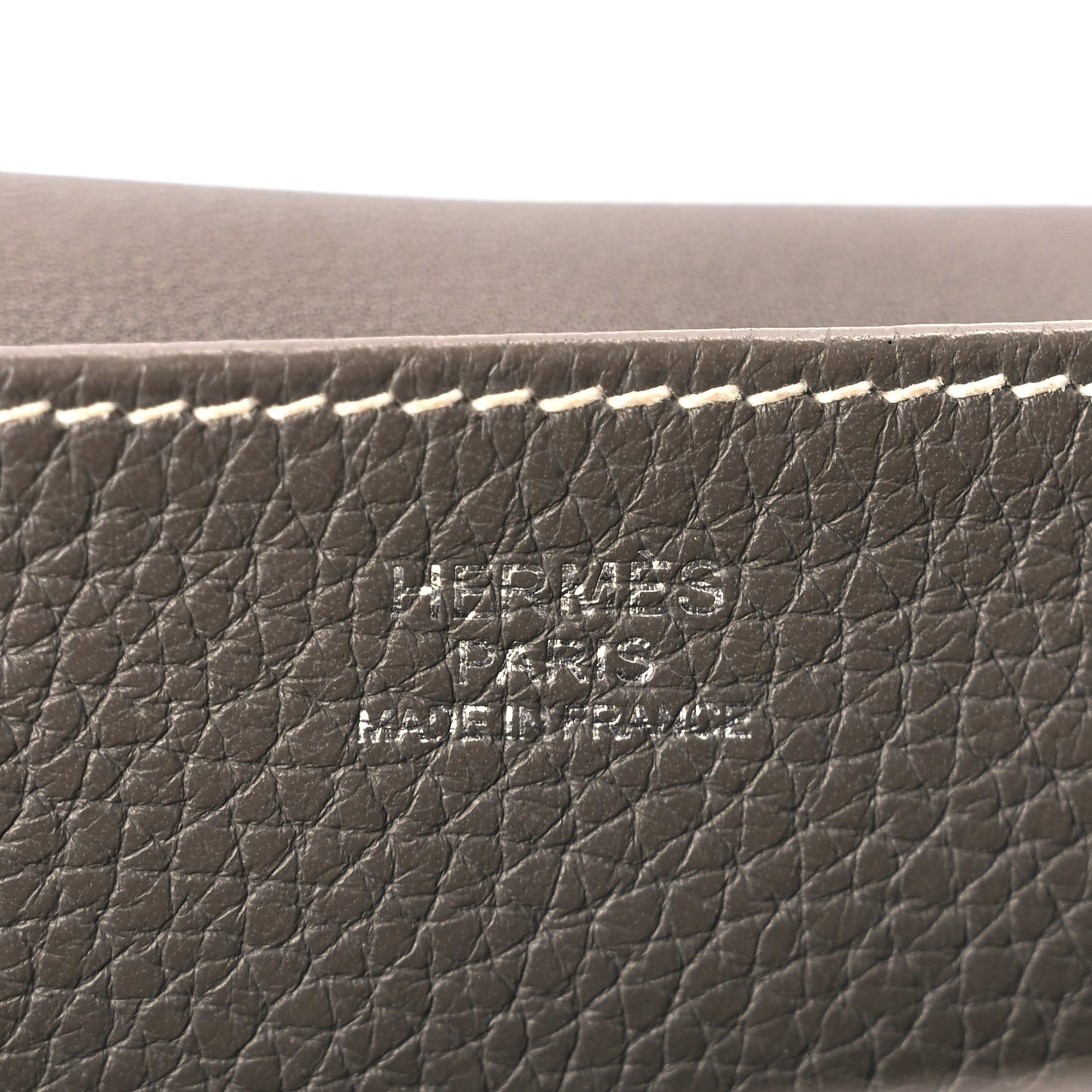 Hermes Taurillon Clemence Halzan 31 GM Etoupe