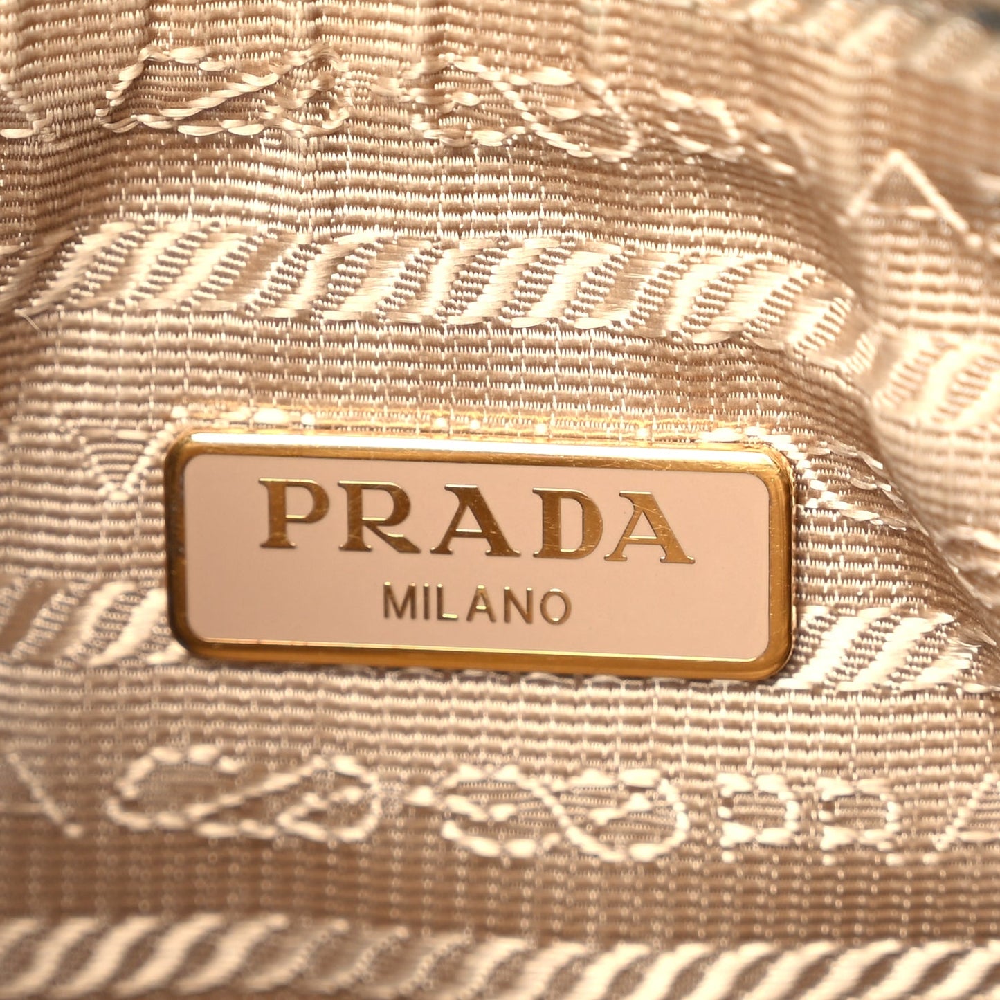 Prada Saffiano Re-Edition 2005 Shoulder Bag Cammeo Beige