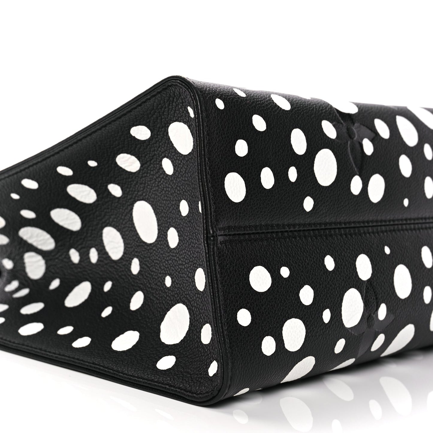 Louis Vuitton LV X YK Empreinte Monogram Giant Onthego MM Black