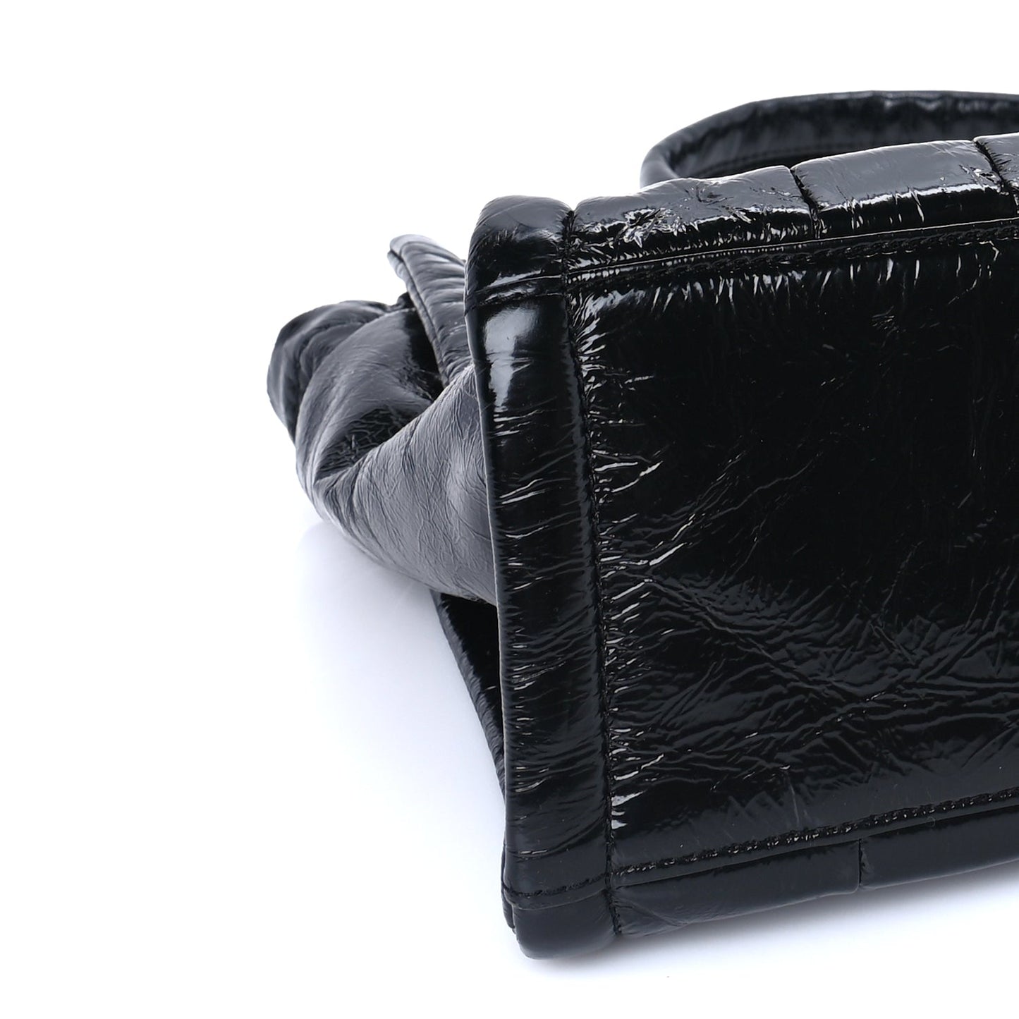 Marc Jacobs Shiny Crinkled Lambskin Medium The Tote Bag Black