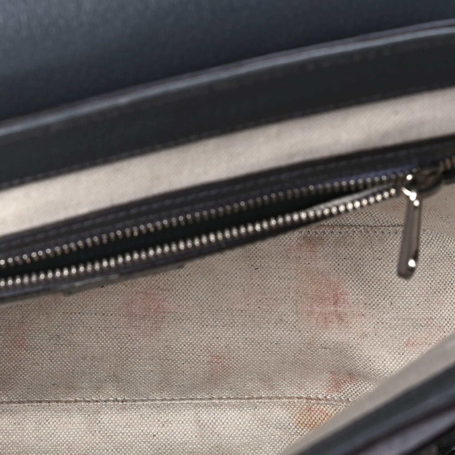 Gucci Tender GG Supreme Monogram Textured Dollar Calfskin Ophidia Messenger Bag Grey Black Graphite Grey