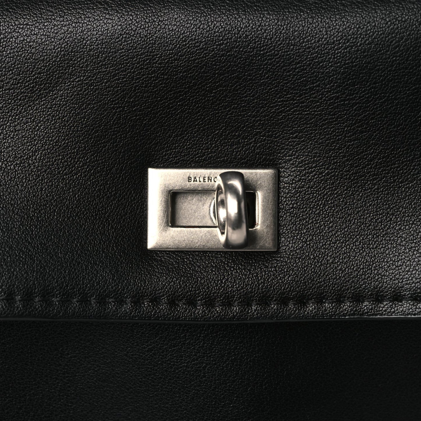 Balenciaga Natural Smooth Calfskin Medium Rodeo Top Handle Handbag Black