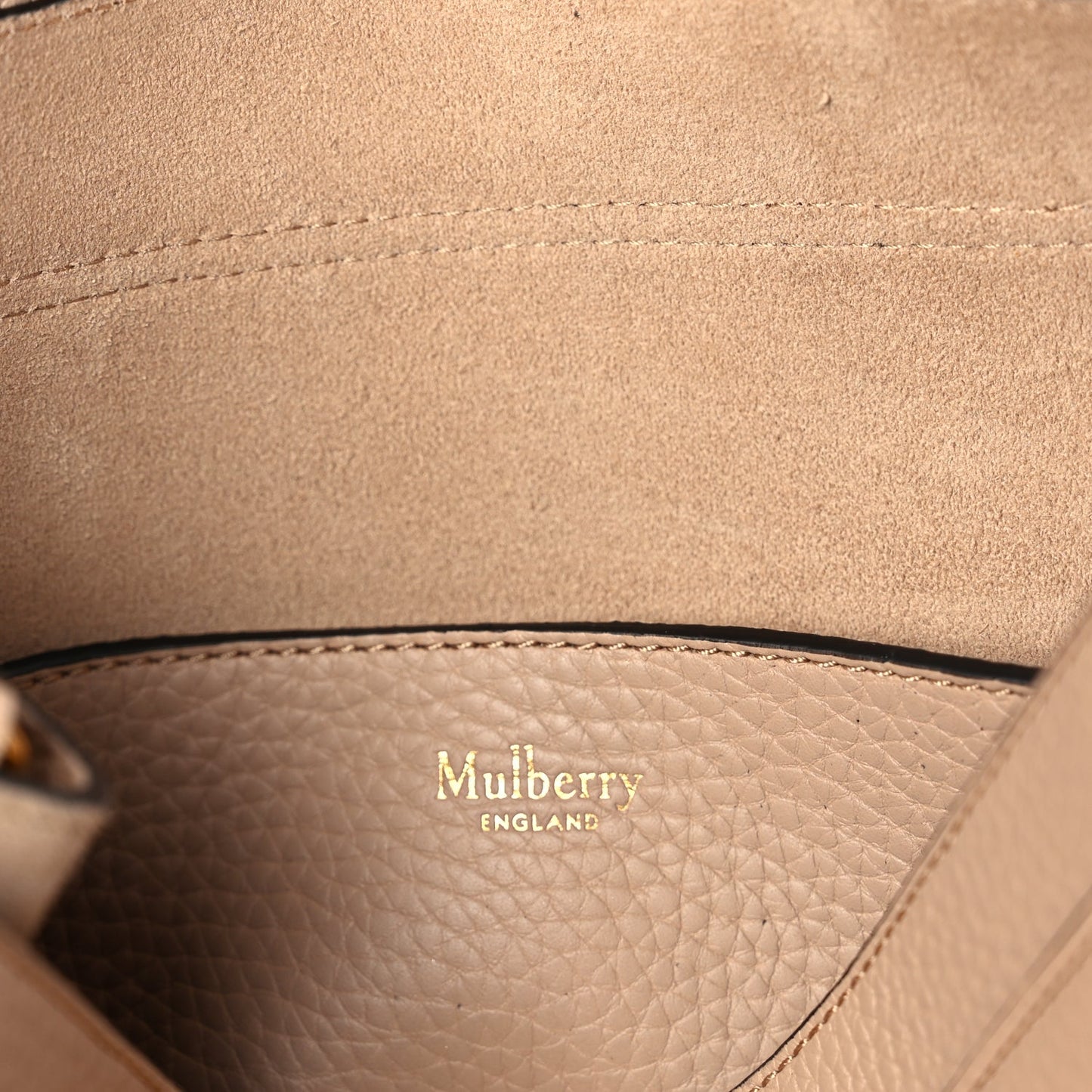 Mulberry Heavy Grain Medium Alexa Maple Maple