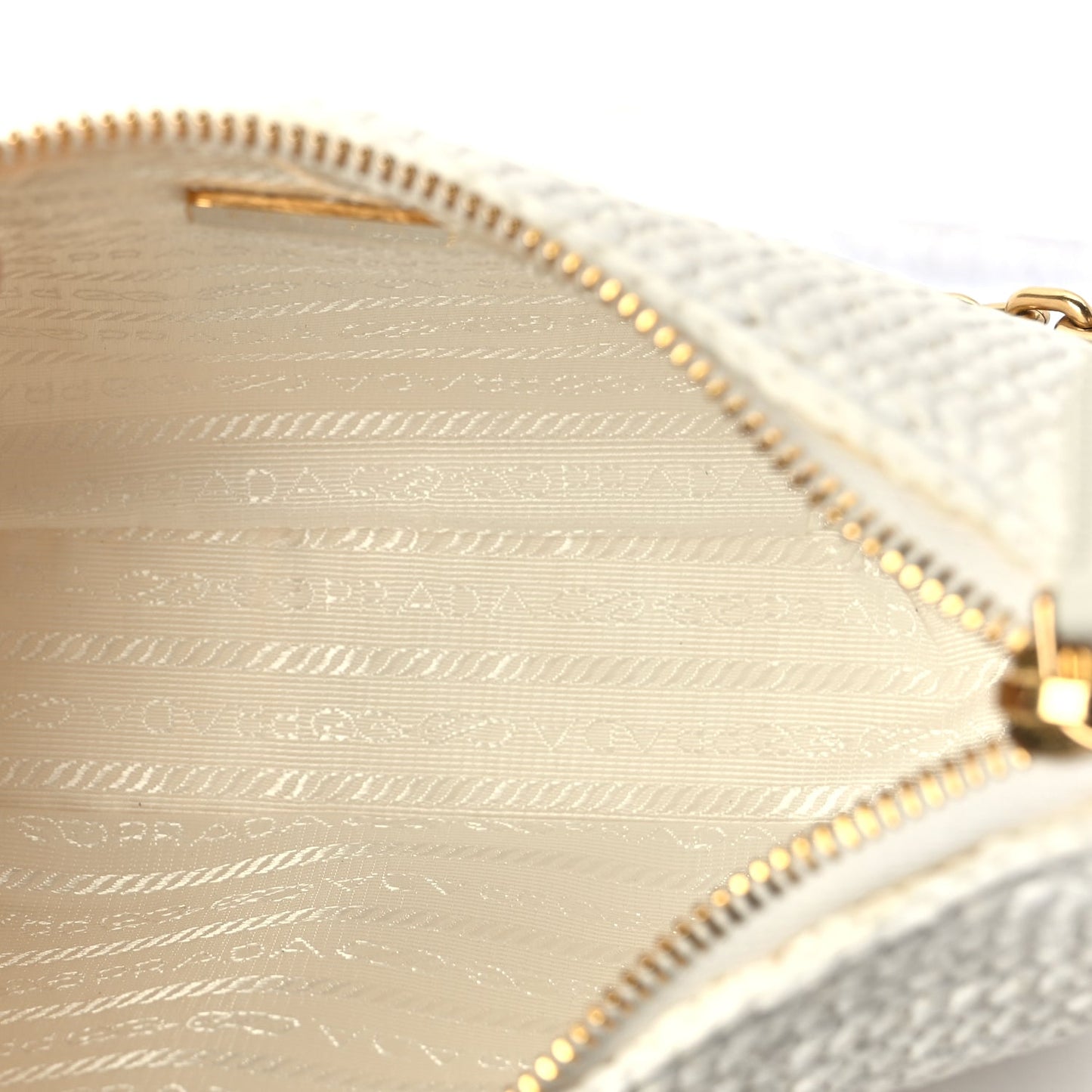 Prada Yarn Raffia Effect Crochet Re-Edition 2005 Shoulder Bag White