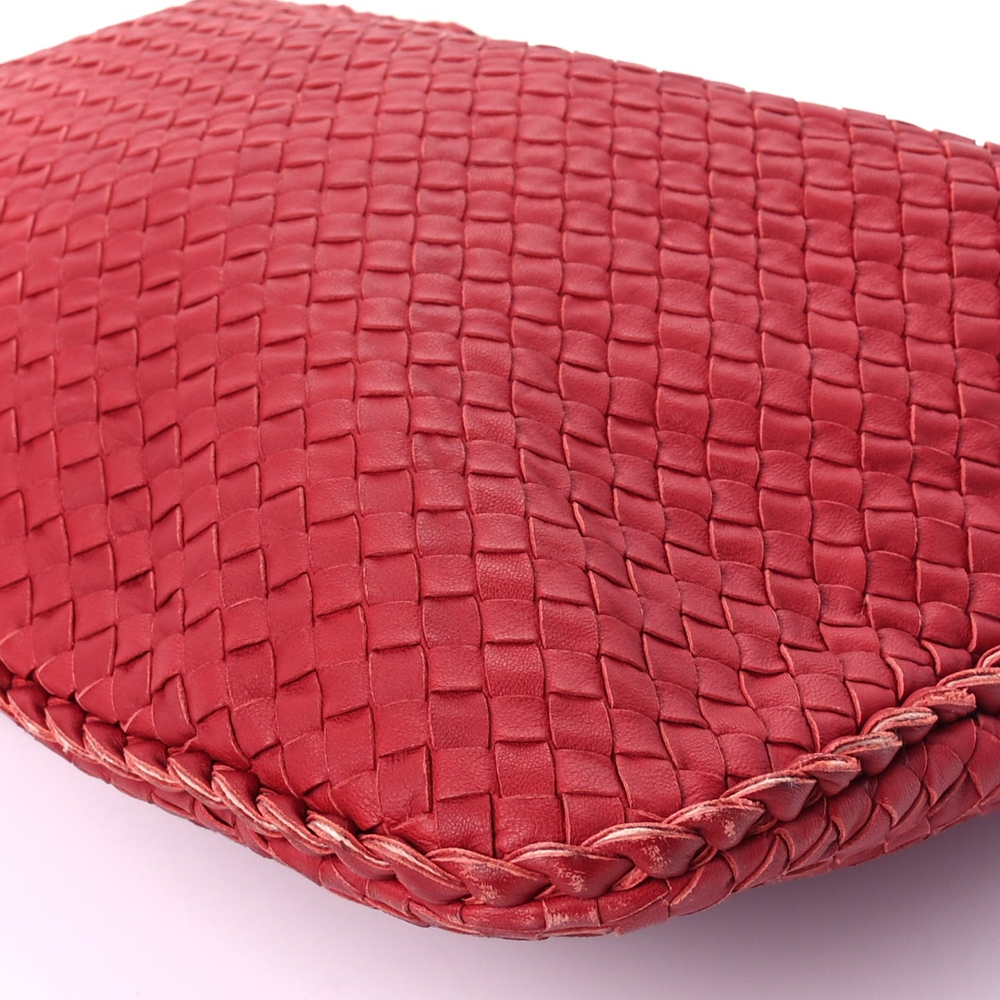 Bottega Veneta Nappa Intrecciato Medium Veneta Hobo Fraise