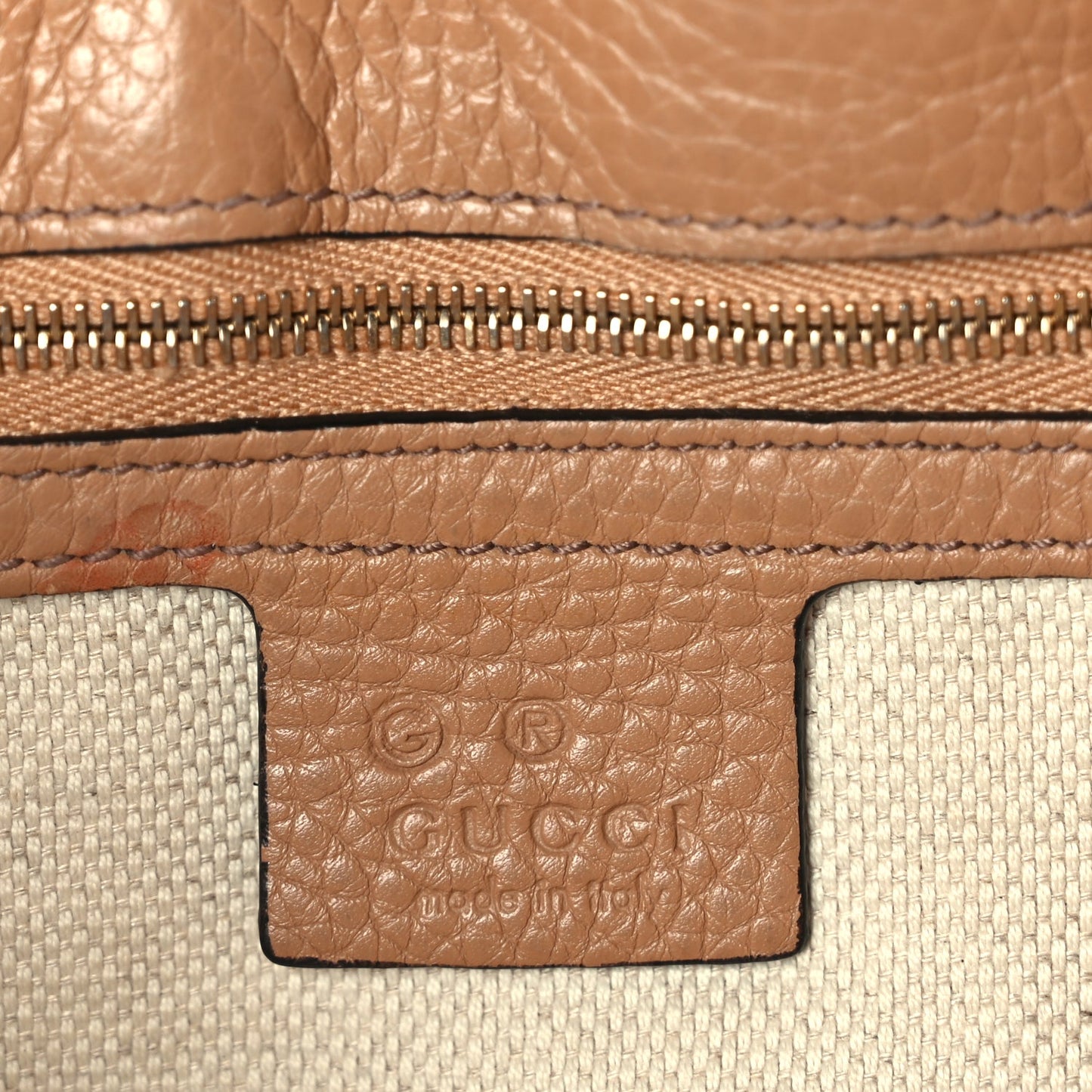 Gucci Pebbled Calfskin Medium Soho Flap Crossbody Camelia