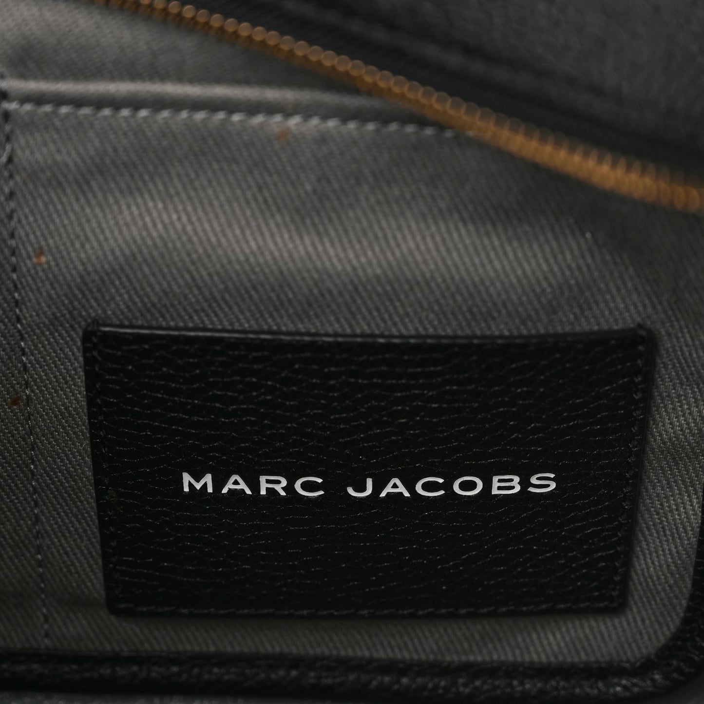 Marc Jacobs Grained Calfskin Medium The Tote Bag Black
