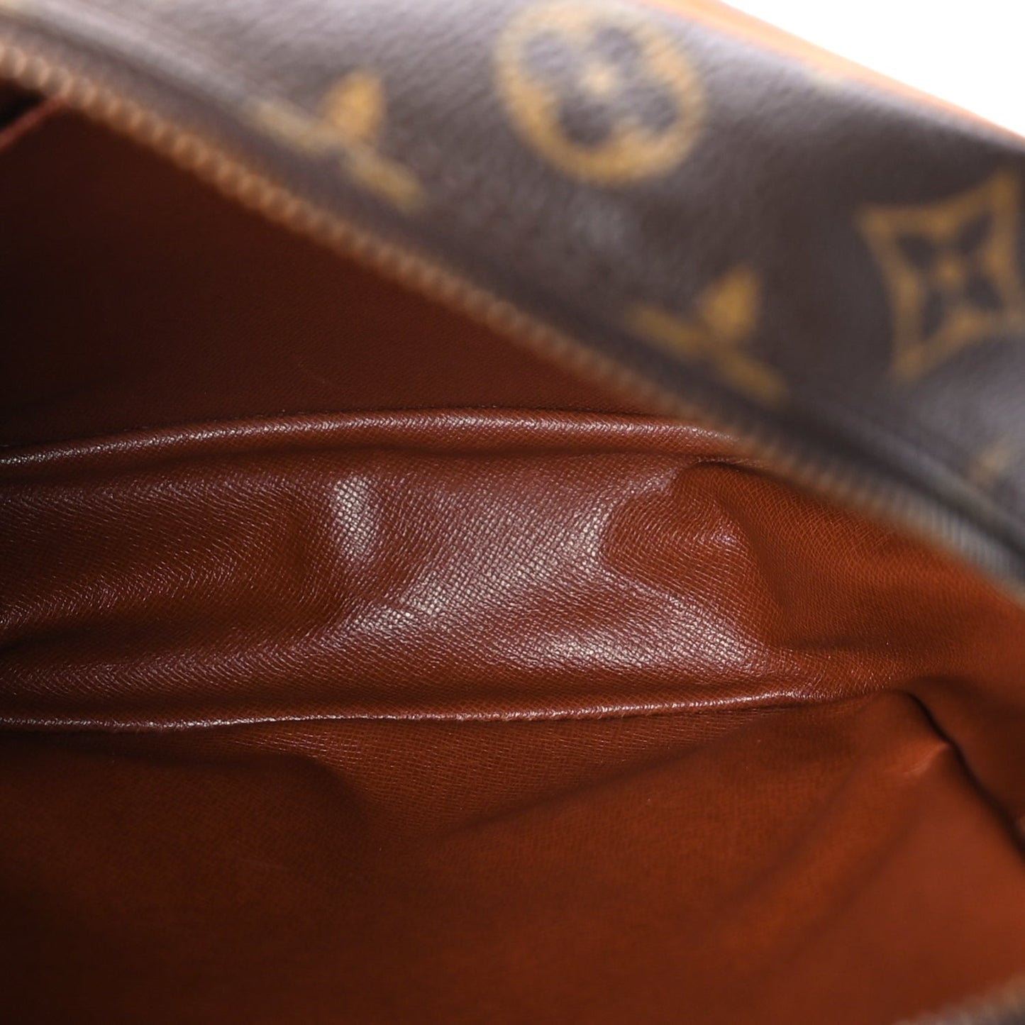 Louis Vuitton Monogram Danube 28