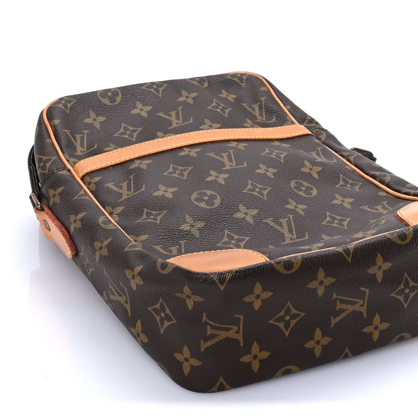 Louis Vuitton Monogram Danube 28