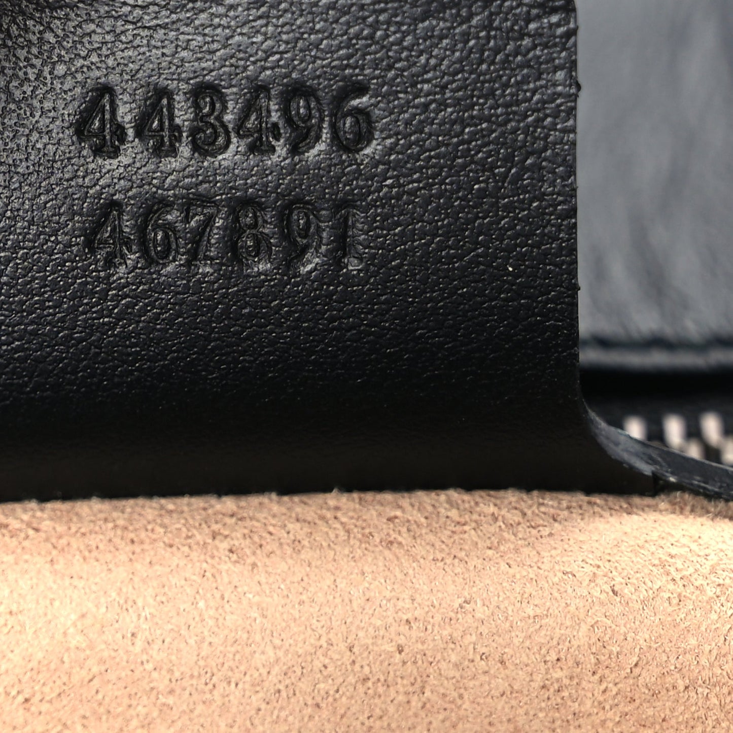 Gucci Calfskin Matelasse Animal Studs Medium GG Marmont Shoulder Bag  Black