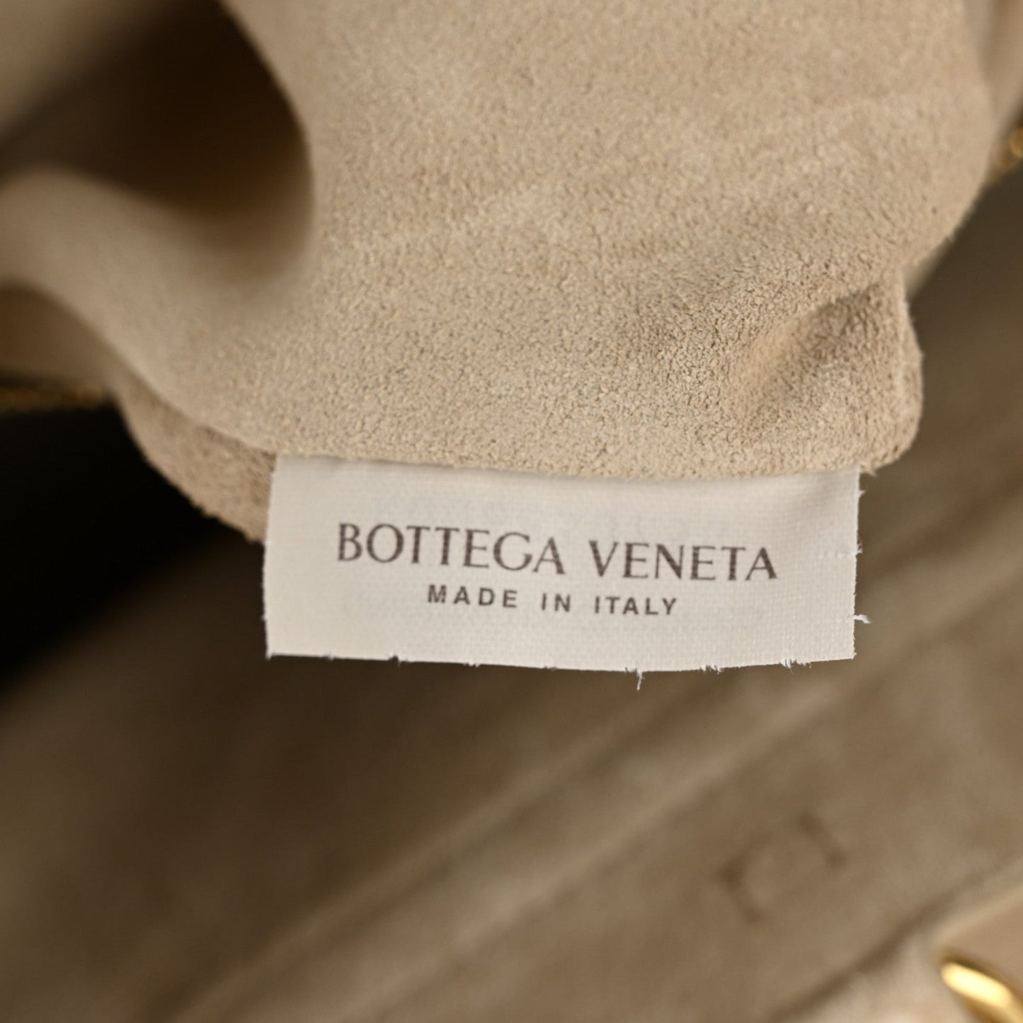 Bottega Veneta Silky Calfskin Medium Ciao Ciao Ecru