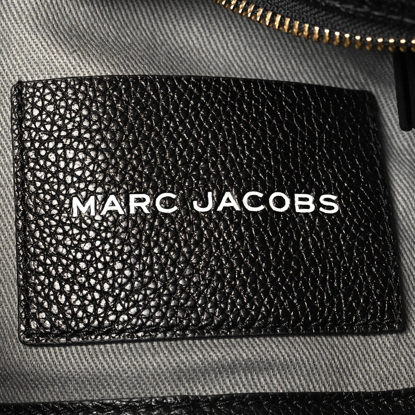Marc Jacobs Grained Calfskin Medium The Tote Bag Black