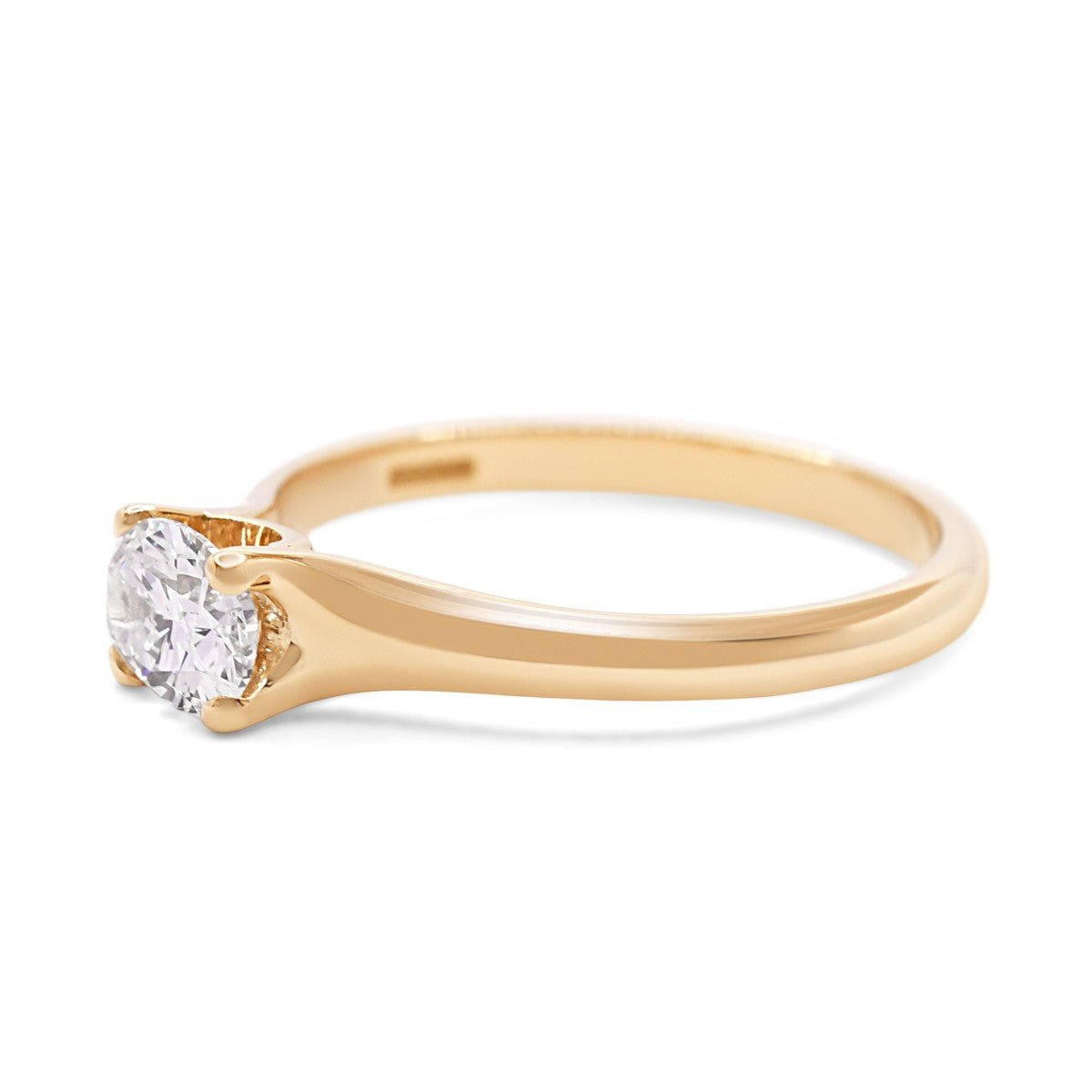 Certificated Oval Brilliant Cut Diamond Ring - 18ct Yellow Gold
